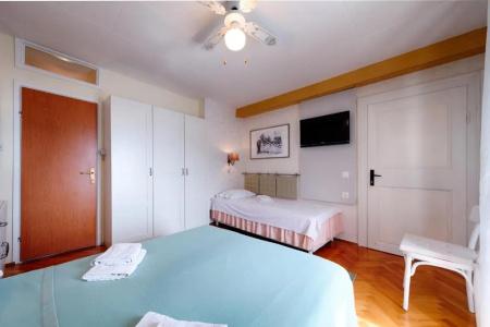 Mira Sea Front Guesthouse - 43