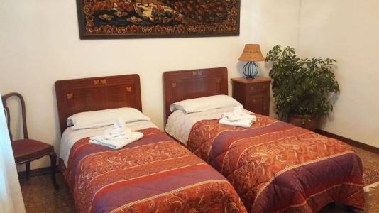 Venice Treviso Airport Bed - 13