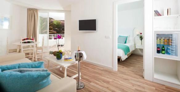 Fergus Style Cala Blanca Suites - 47