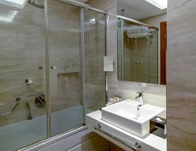 Ramada Plaza by Wyndham Istanbul Asia Airport - 77