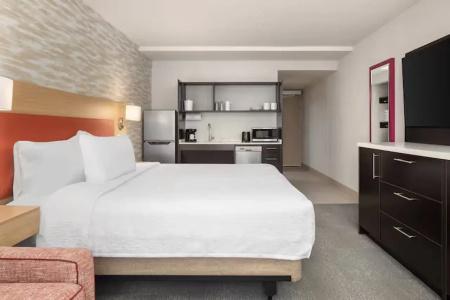 DoubleTree by Hilton - 6