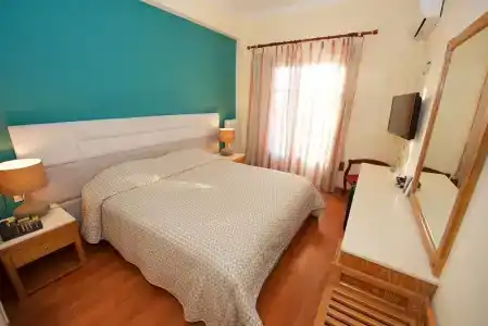 Dalia - 28