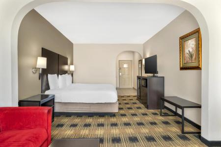 Best Western Plus Heritage Inn - 111