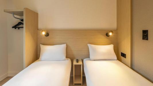 Premiere Classe Roissy CDG - Paris Nord 2 - Parc des Expositions - 63