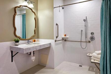 Glorietta Bay Inn - 27