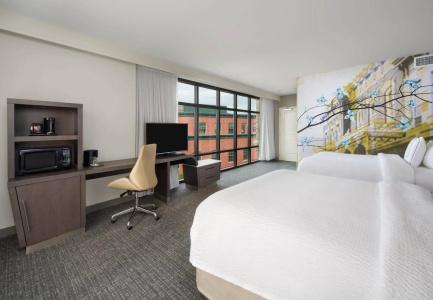 Courtyard by Marriott Downtown - 3
