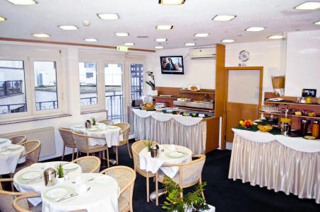 Adler Frankfurt - 13