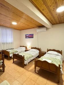 Shkodra Hostel - 4