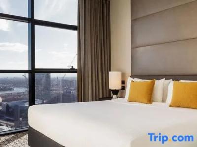Fraser Suites - 112