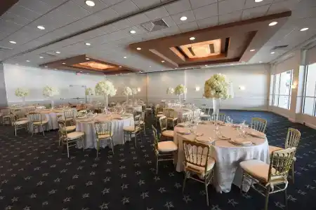 Pier Sixty-Six and Marina - 10