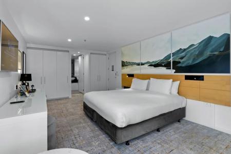 Scenic Suites - 68
