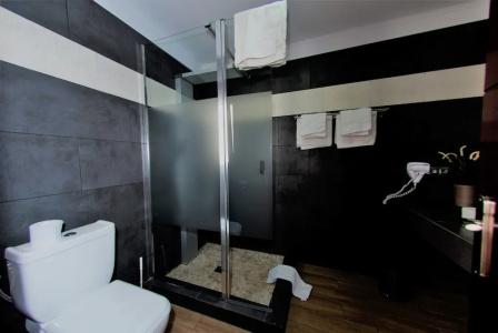 Birdcage Gay Men Resort and Lifestyle - 40