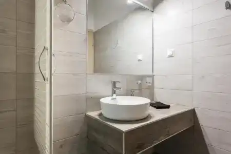 Nicholas Point and Rooms - 78