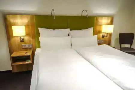 Go2Bed & Restaurant / Basel - 2