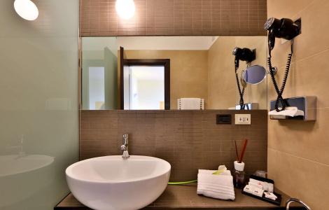 Best Western Plus Farnese - 8