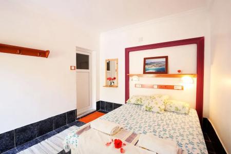 Rose Pension - 3
