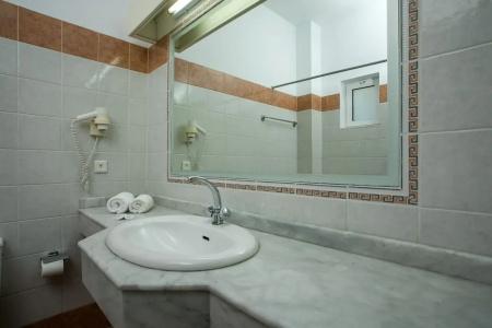 Lambis Studios & - 5