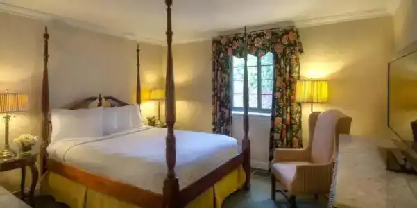 Red Coach Inn - 62