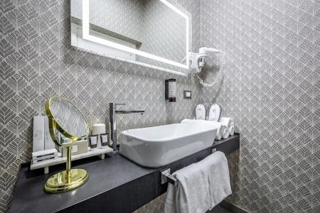 Martelli 6 Suite & - 124
