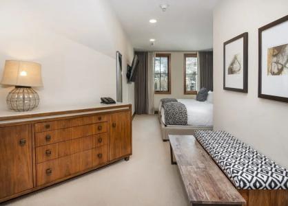 The Collection at the Ritz Carlton Residences - 123