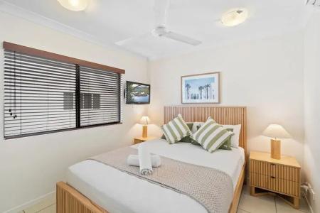 Cairns City - 50
