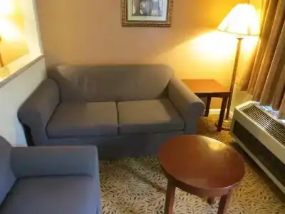 Executive Inn & Suites - 27