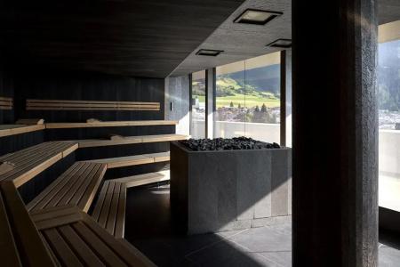 The Hide Flims - 12