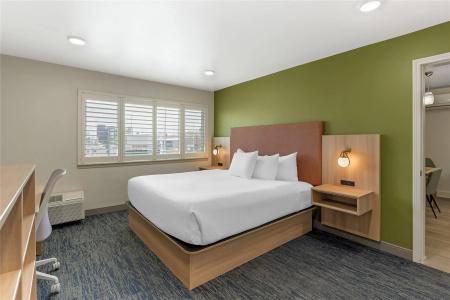 Best Western Plus Clocktower Inn - 39