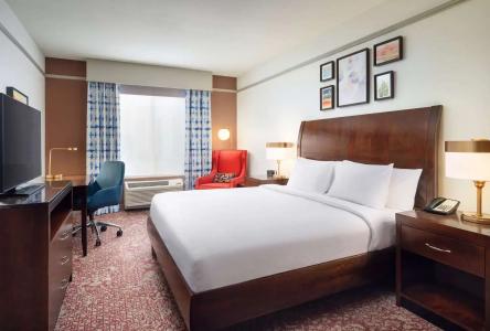 Hilton Garden Inn Airport - 47
