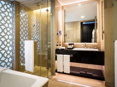 Sofitel Abu Dhabi Corniche - 14