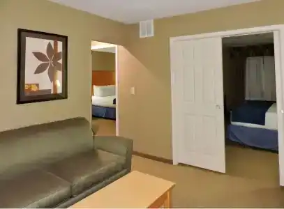 Marco LaGuardia & Suites - 66