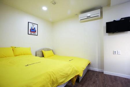 24 Myeongdong Avenue - 32