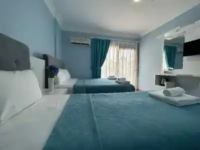Boutique Marquis Blue - 63