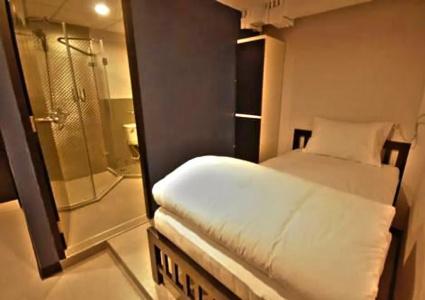 Jellybean The Blocks Hostel Sukhumvit 10 - 4