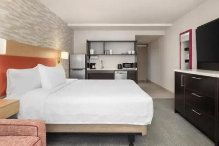DoubleTree by Hilton - 26