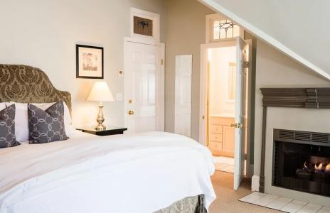 1801 First Luxury Inn - 21