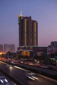 Renaissance Wuhan - 50