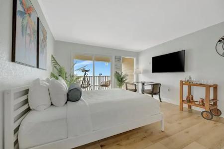 DoubleTree by Hilton Tampa Rocky Point Waterfront - 51