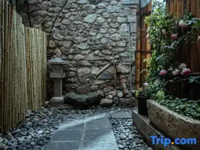 Zen Garden Inn - 5