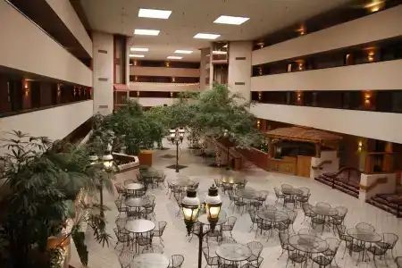 Ramada by Wyndham Viscount Suites Tucson East - 13