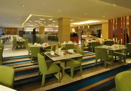 Holiday Inn Qingdao City Center, An Ihg - 21