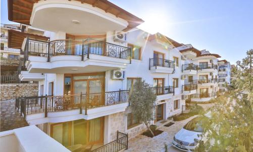 Kaş, merkezde, denize yakın, balkonlu, konforlu apart daireler - 0
