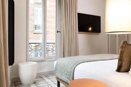 Hôtel Toujours - 84