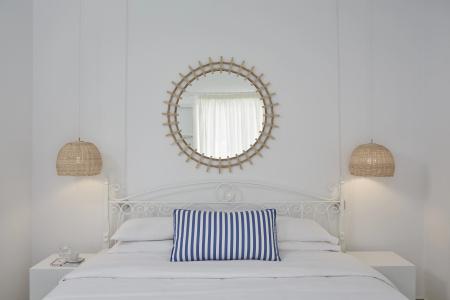 Mr. and Mrs. White Tinos - 45