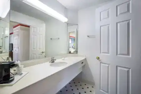Americas Best Value Inn Denver - 45