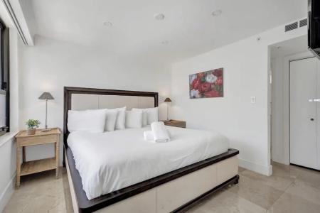 The Alexander All Suites - 790