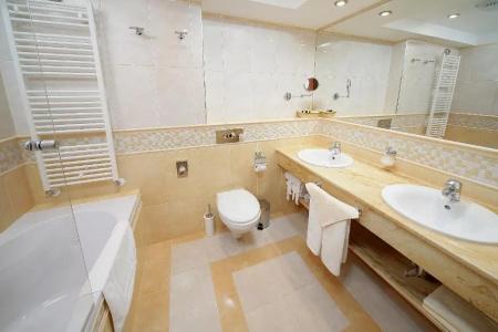 Residence & Club - 29
