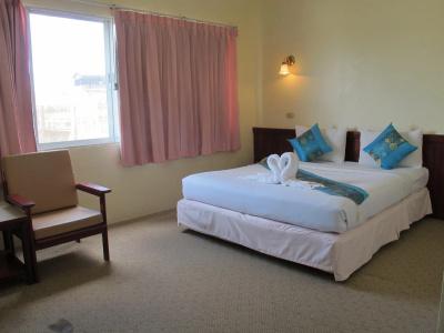 Chumphon Palace - 17