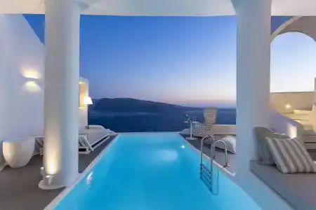 Charisma Suites - 10