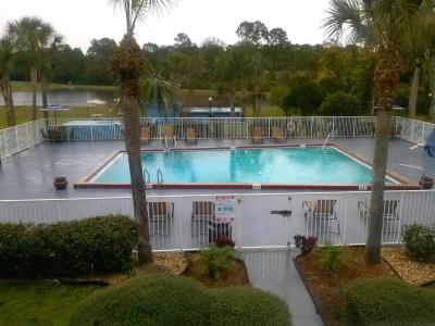 Days Inn by Wyndham Speedway - 12
